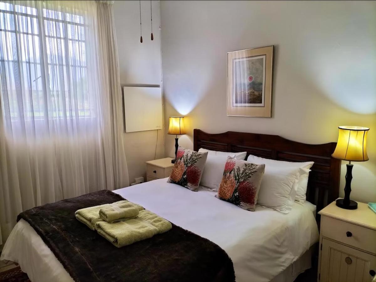 Olive And Vine Farm Cottage Franschhoek Oda fotoğraf