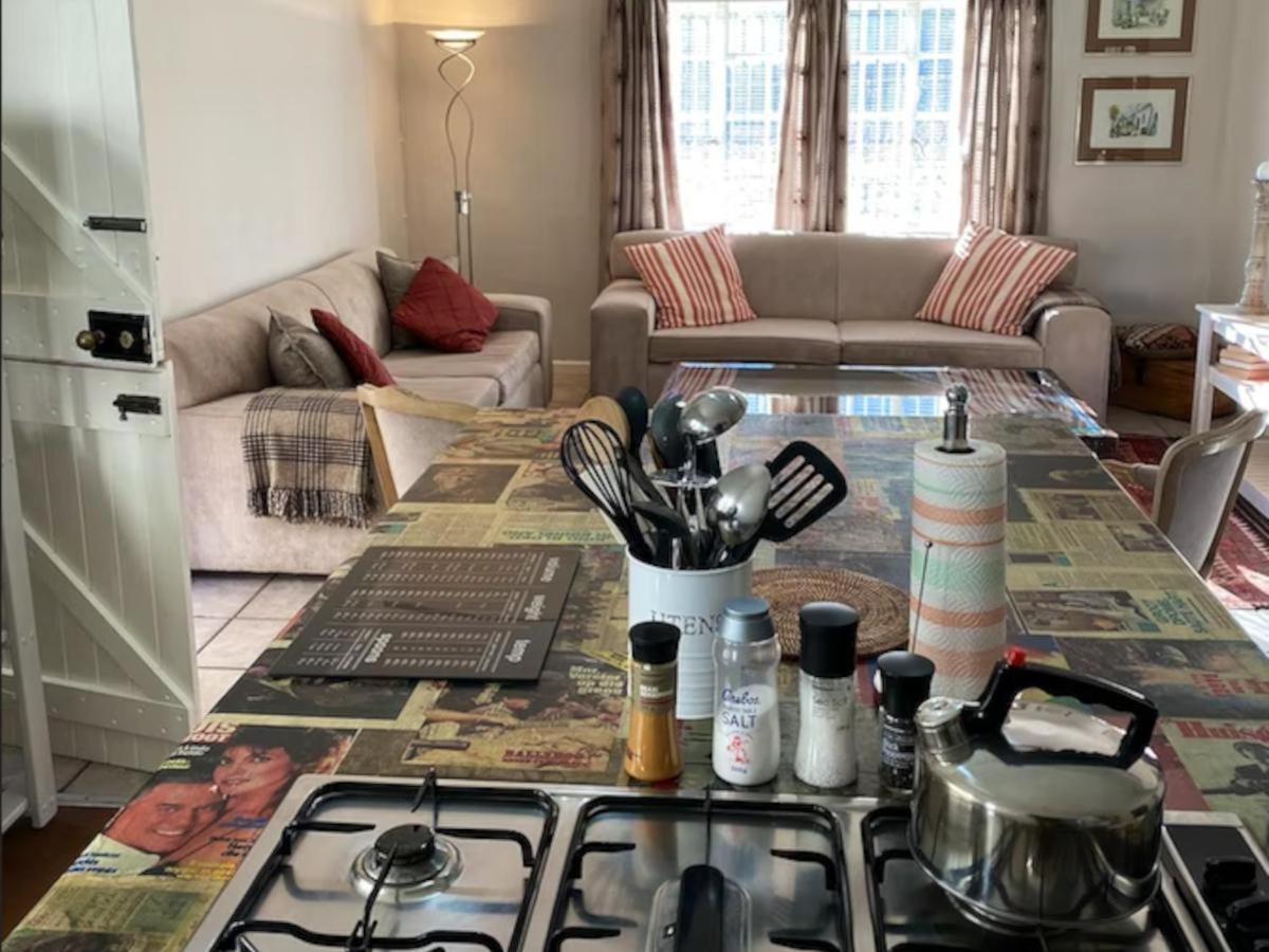 Olive And Vine Farm Cottage Franschhoek Oda fotoğraf