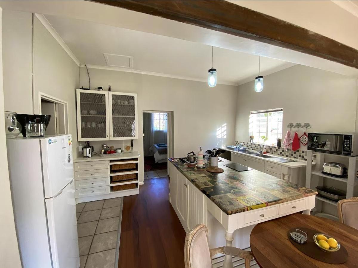 Olive And Vine Farm Cottage Franschhoek Oda fotoğraf